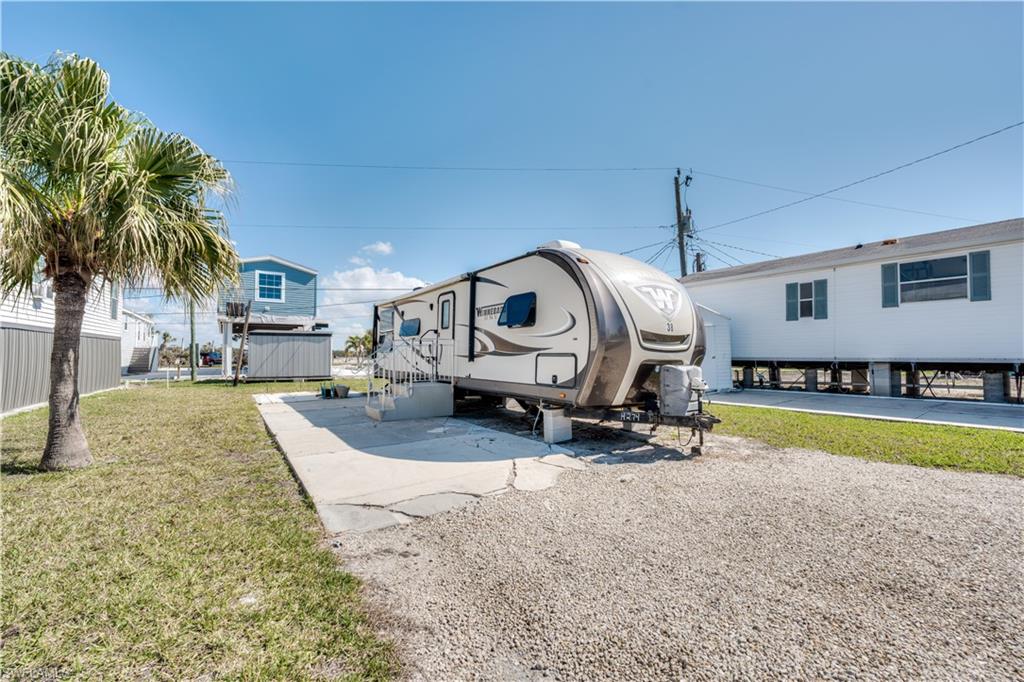 HELEN LANE CONDO RV - Land