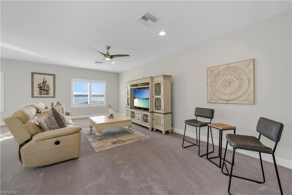 ESPLANADE LAKE CLUB - Residential