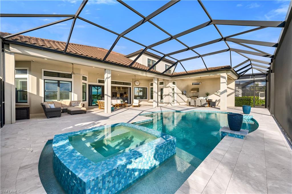 ESPLANADE LAKE CLUB - Residential