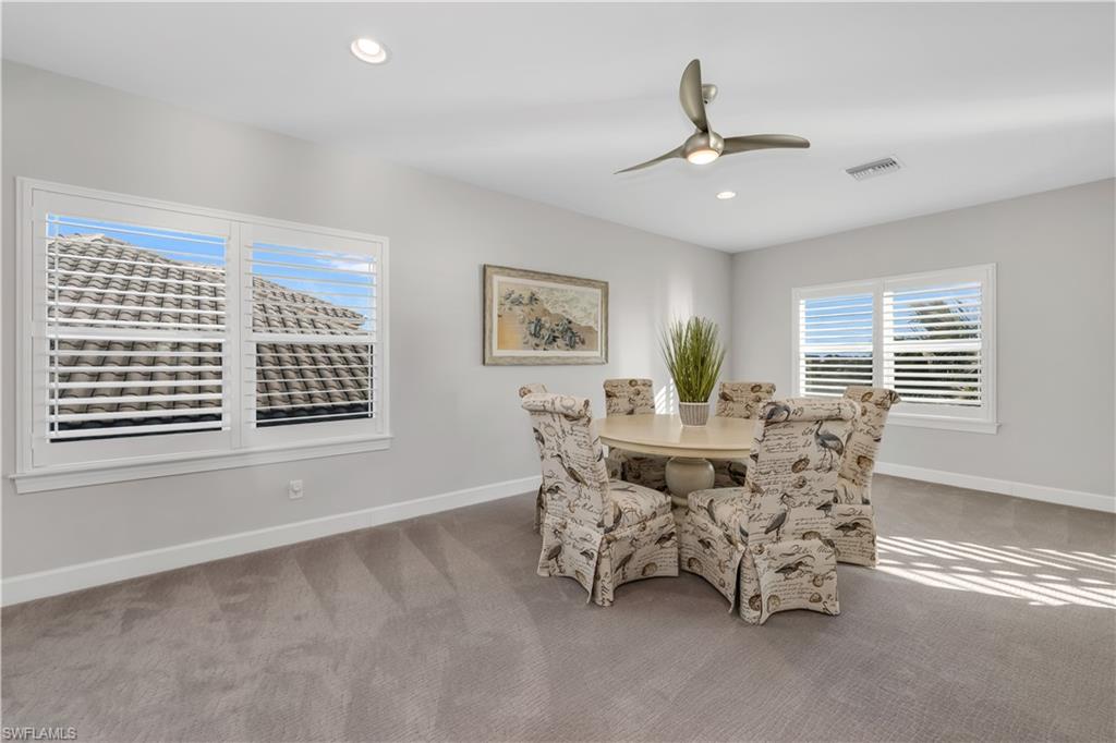 ESPLANADE LAKE CLUB - Residential