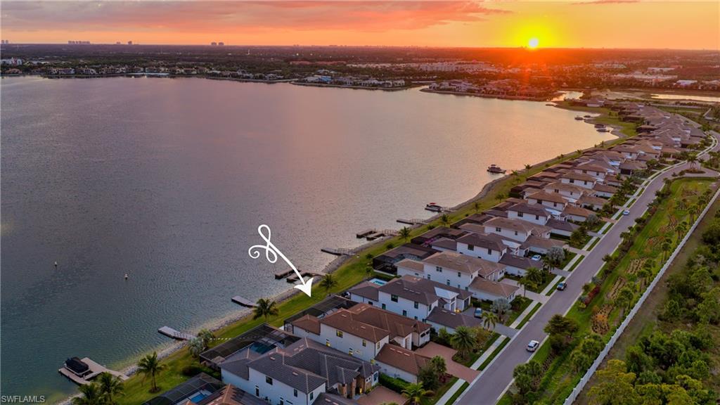 ESPLANADE LAKE CLUB - Residential