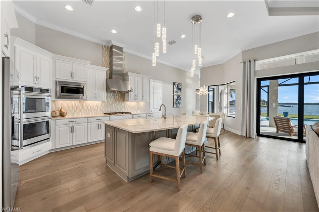 ESPLANADE LAKE CLUB - Residential