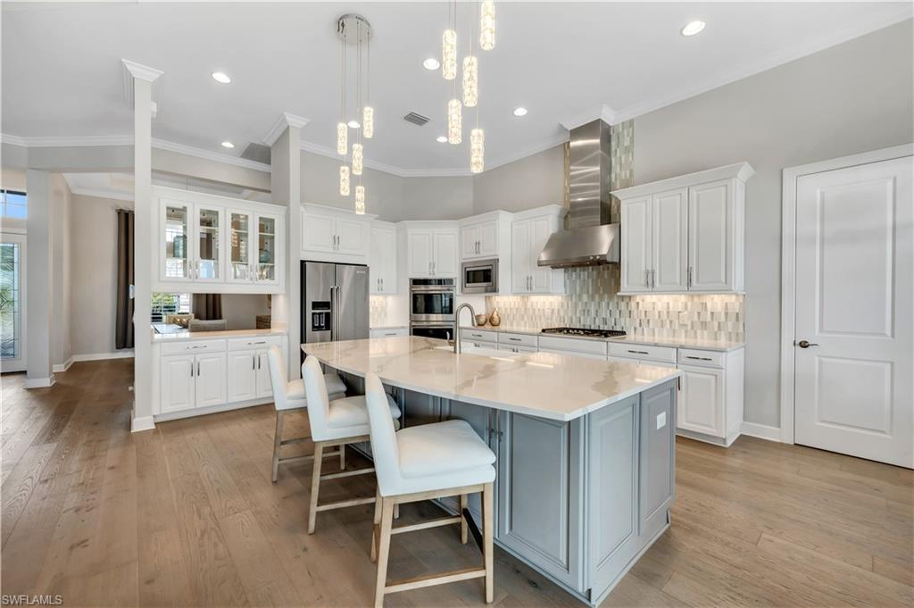 ESPLANADE LAKE CLUB - Residential