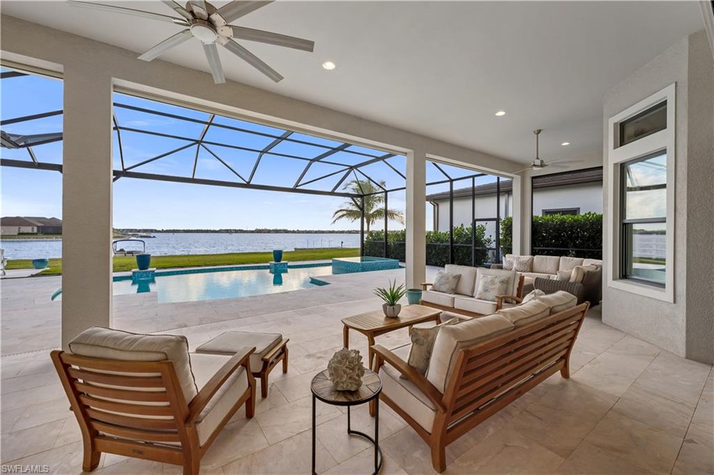 ESPLANADE LAKE CLUB - Residential