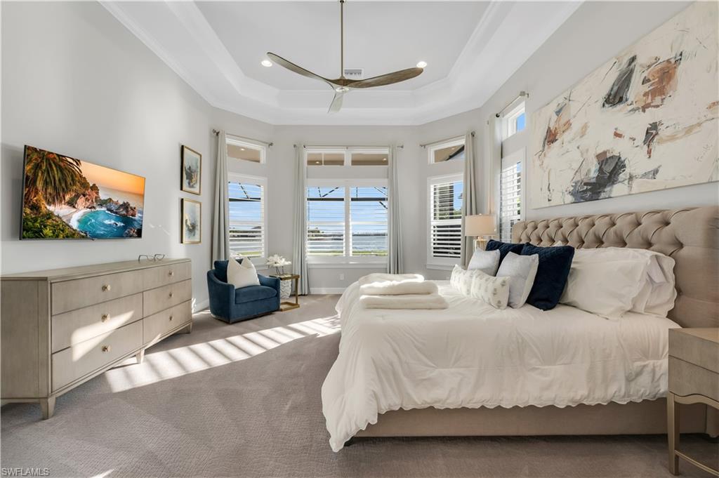 ESPLANADE LAKE CLUB - Residential