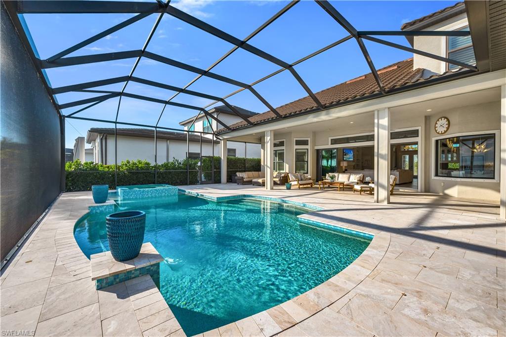 ESPLANADE LAKE CLUB - Residential