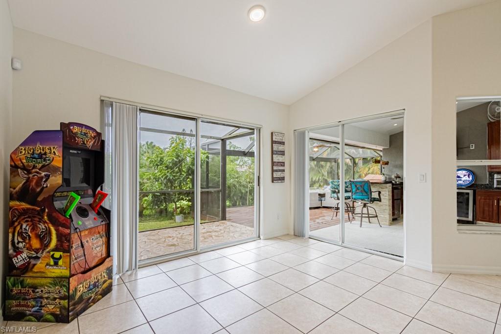 WILLOUGHBY ACRES - Residential