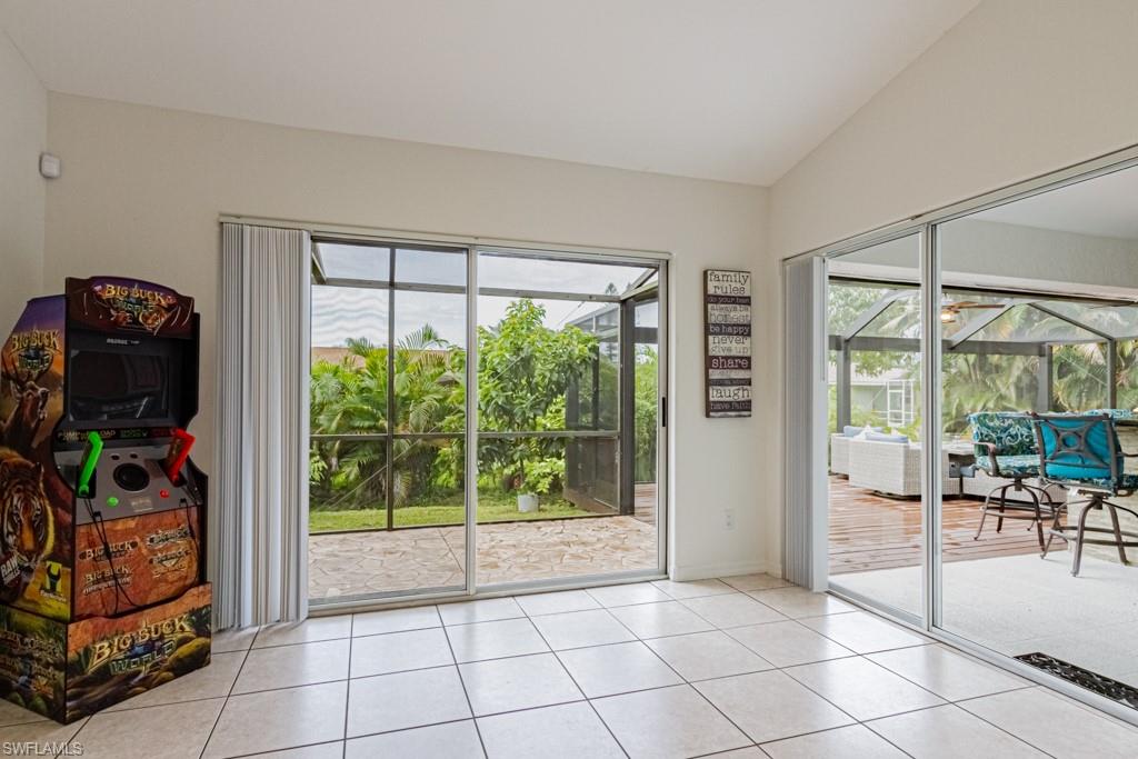 WILLOUGHBY ACRES - Residential