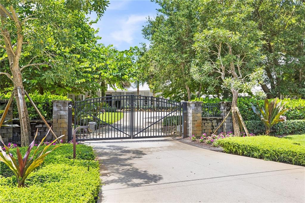 PINE RIDGE - Residential