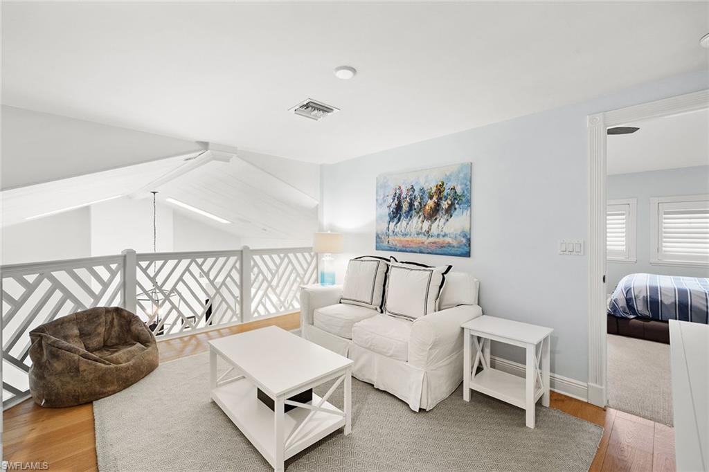 PINE RIDGE - Residential