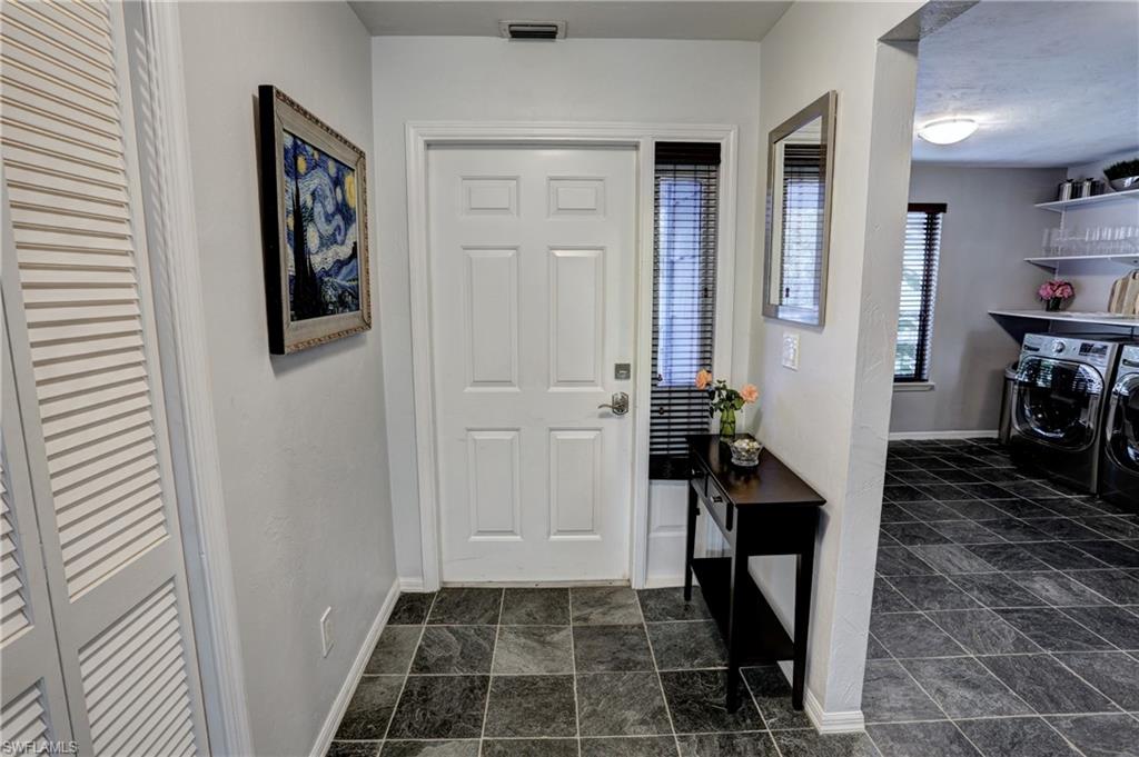 COURTSIDE COMMONS - Residential