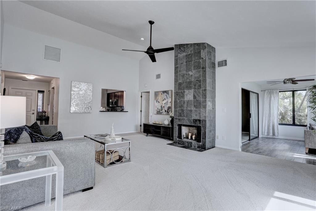 COURTSIDE COMMONS - Residential