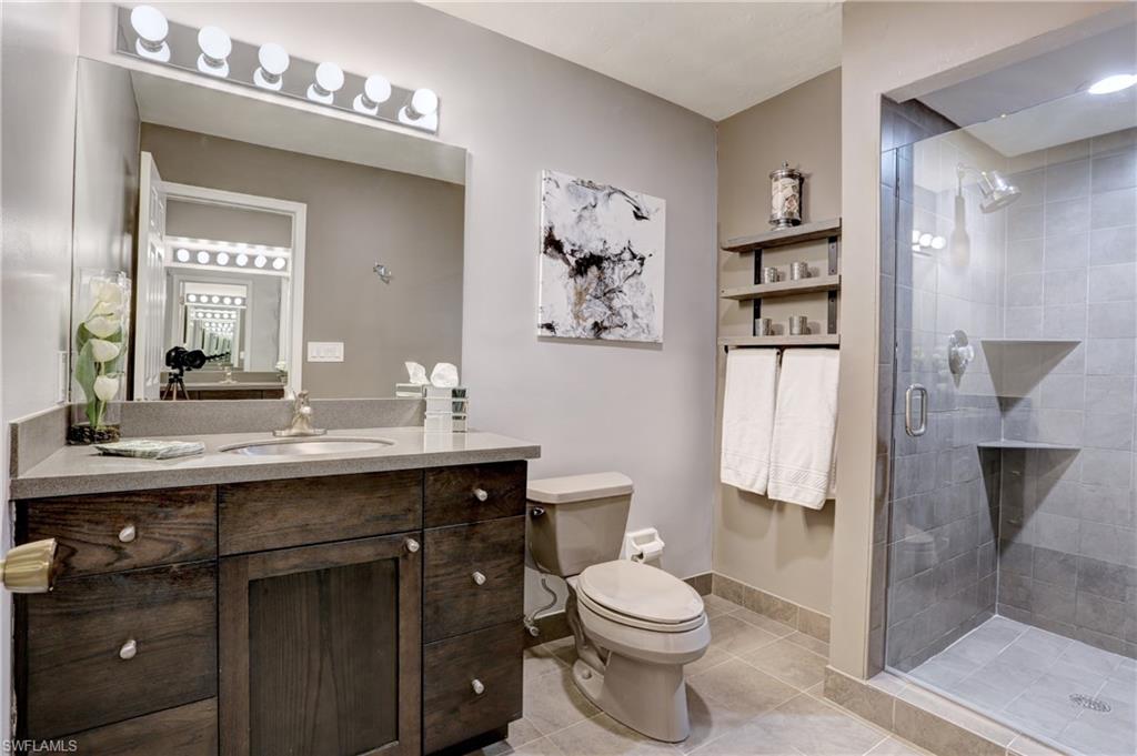 COURTSIDE COMMONS - Residential