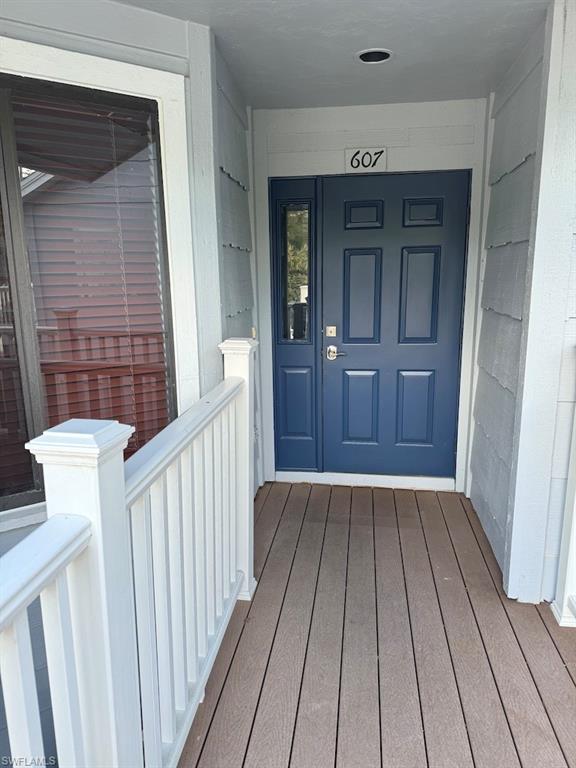 COURTSIDE COMMONS - Residential