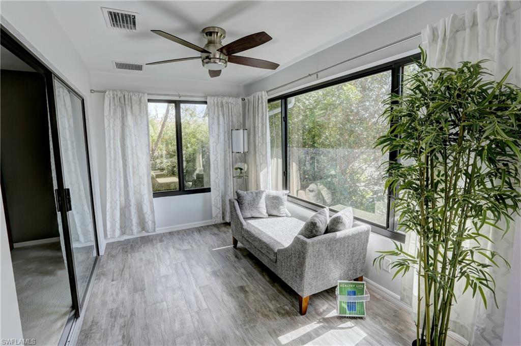 COURTSIDE COMMONS - Residential