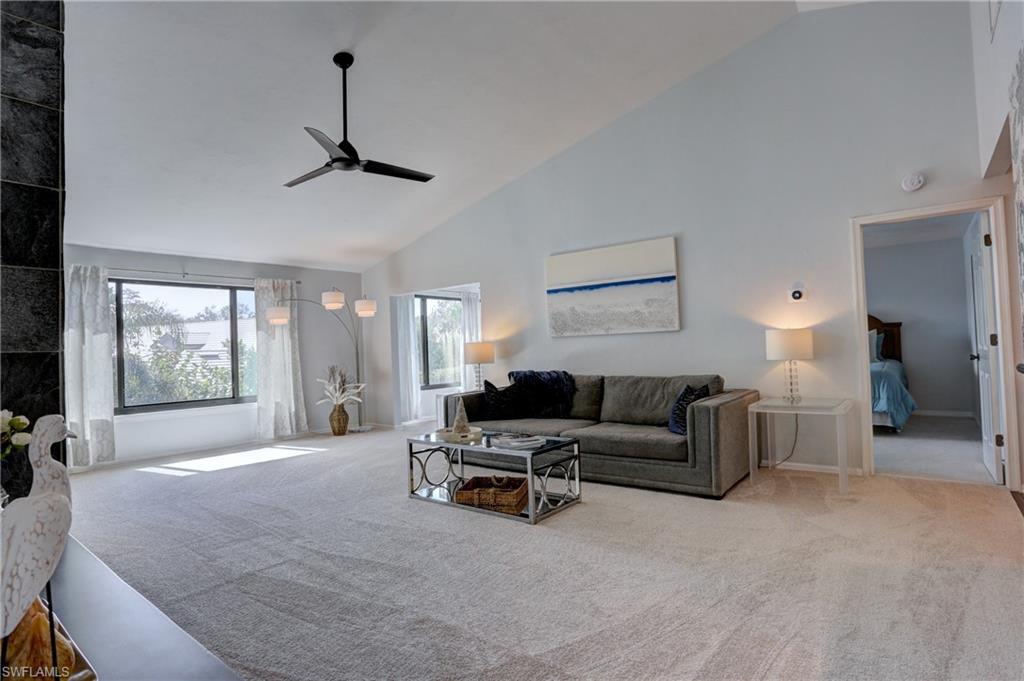 COURTSIDE COMMONS - Residential