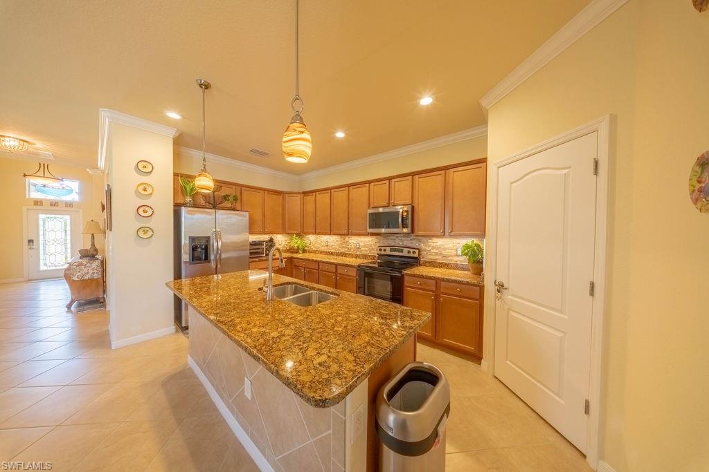 REFLECTION LAKES OF NAPLES - Residential