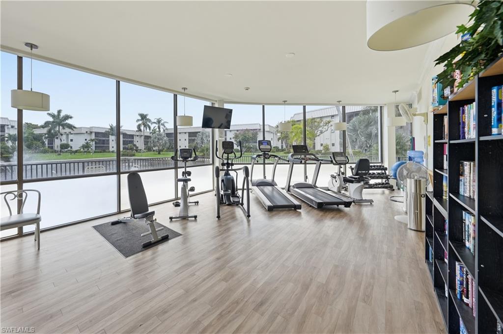 HIDDEN LAKE VILLAS - Residential