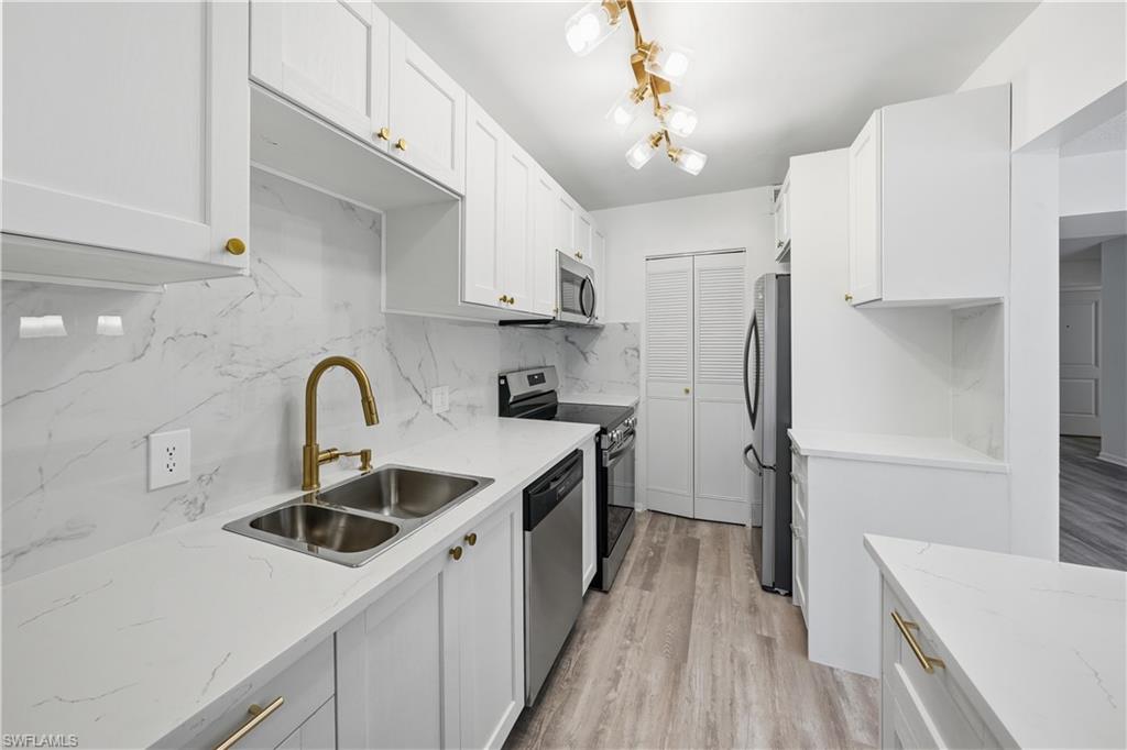 HIDDEN LAKE VILLAS - Residential