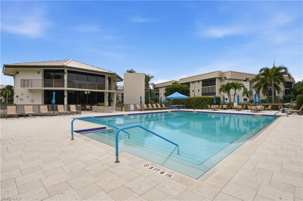 HIDDEN LAKE VILLAS - Residential