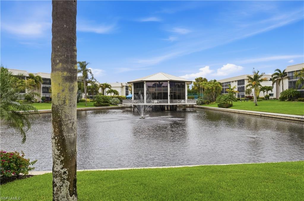 HIDDEN LAKE VILLAS - Residential