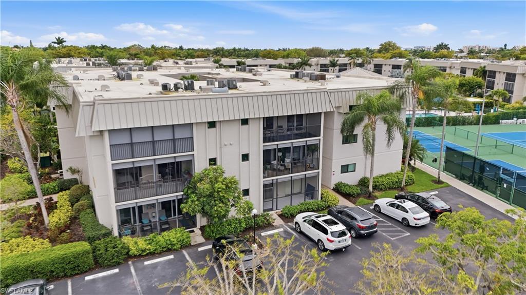 HIDDEN LAKE VILLAS - Residential