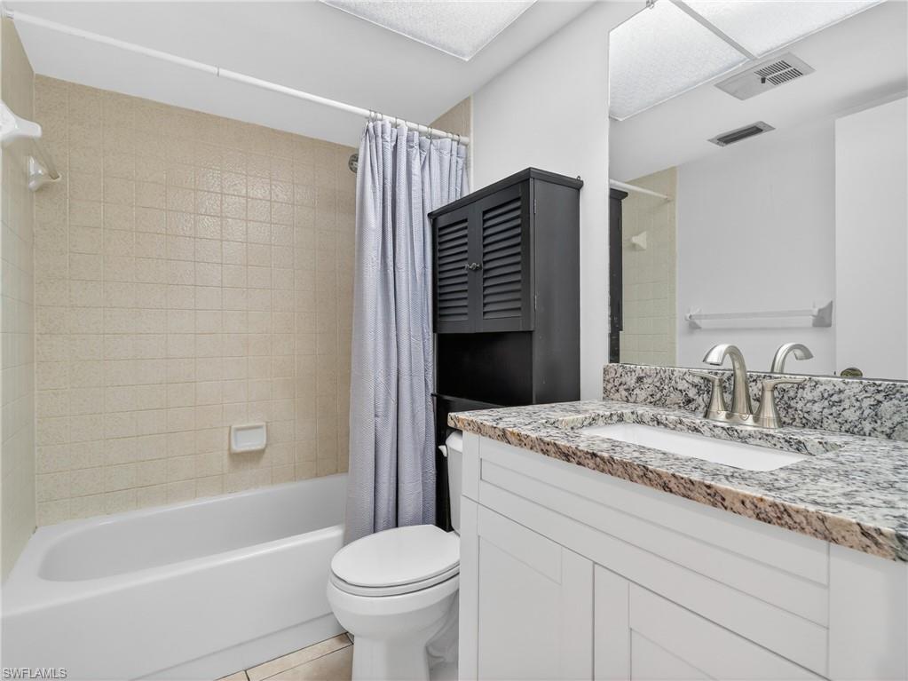 BAHIA CONDO - Residential