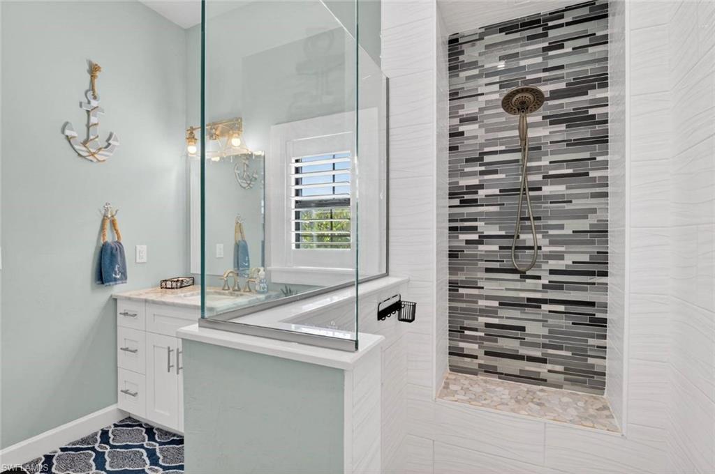 GOLDEN PALMS LUXURY MOTORCOACH RESORT - Land