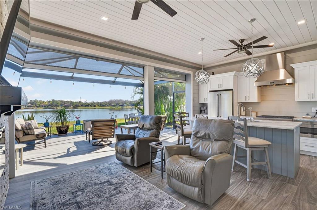 GOLDEN PALMS LUXURY MOTORCOACH RESORT - Land