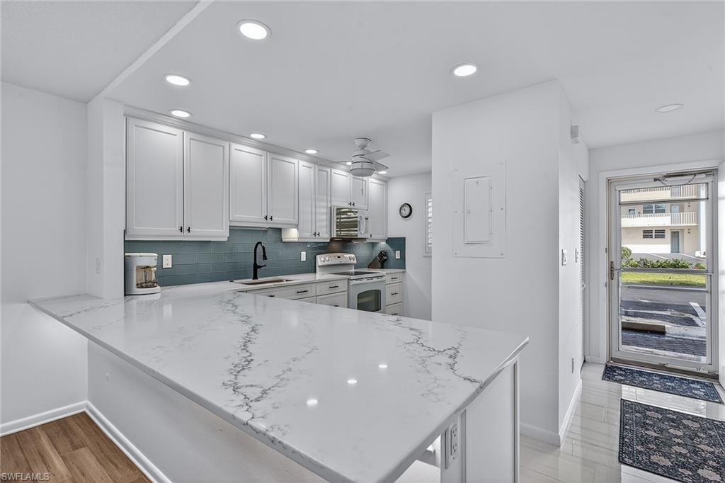 BEACH VIEW - Residential