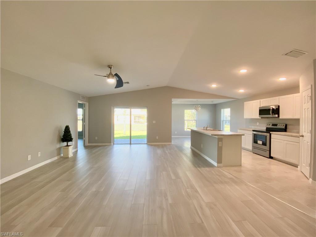 CAPE CORAL - Residential