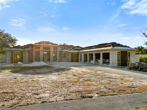 208 Hickory RD NAPLES FL 34108