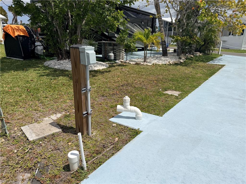 PALMETTO PALMS R V - Land