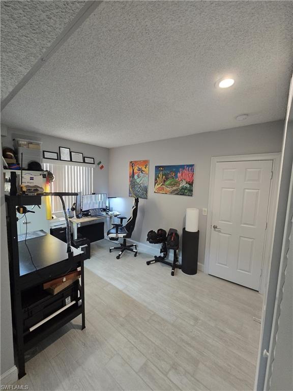 SHORE WOODS - Residential