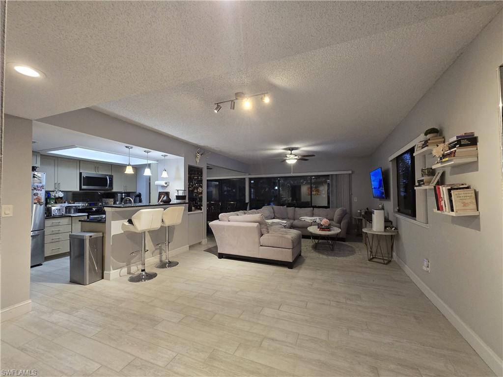 SHORE WOODS - Residential