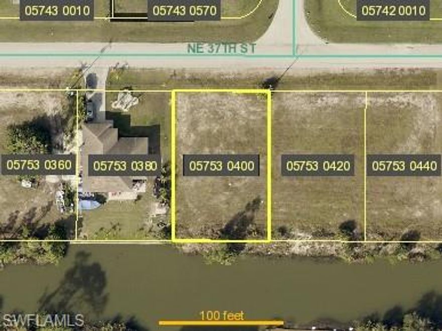 Very nice building site on FRESHWATER CANAL with SOUTHERN REAR EXPOSURE! Rapidly growing area of new homes! Great location near schools, shops, restaurants, parks & more! NO FLOOD INSURANCE REQUIRED HERE!