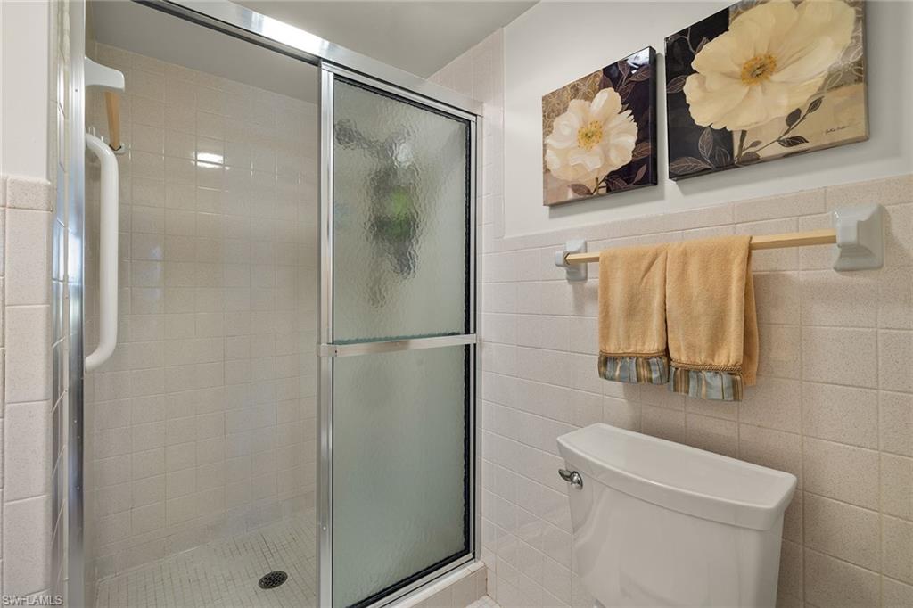 HIDDEN LAKE VILLAS - Residential