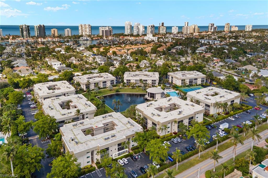 HIDDEN LAKE VILLAS - Residential