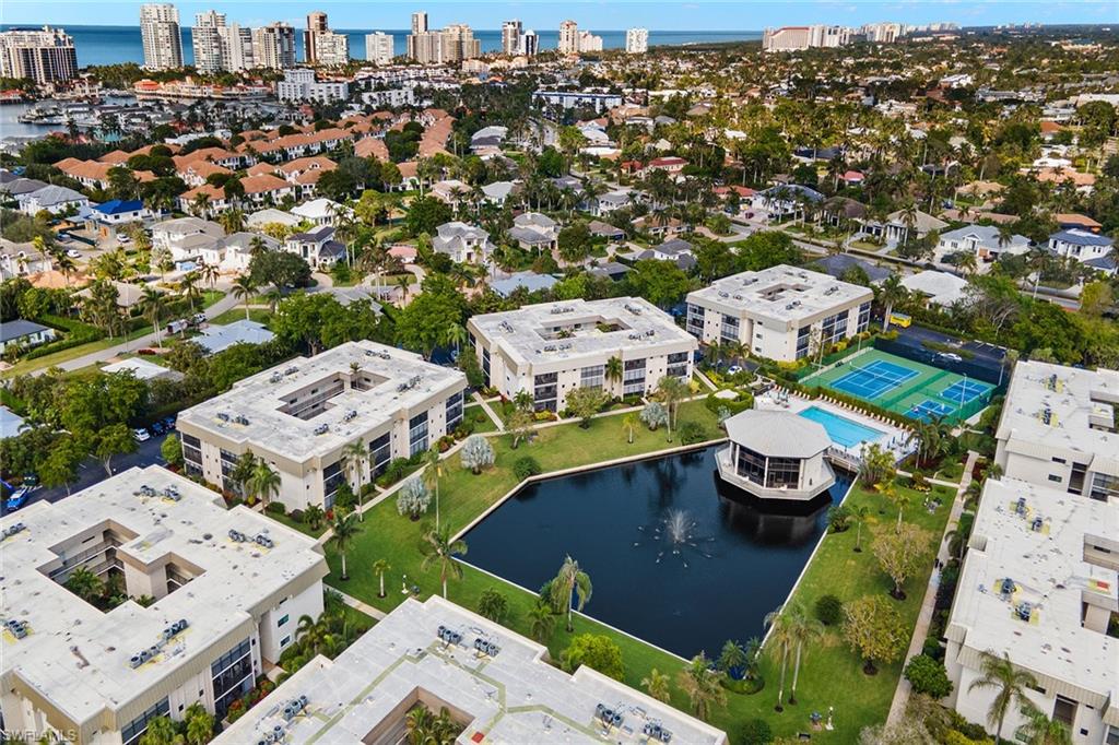 HIDDEN LAKE VILLAS - Residential