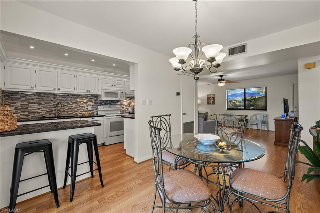 HIDDEN LAKE VILLAS - Residential