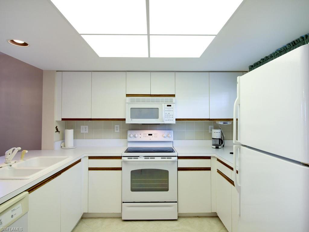 ESSEX OF MARCO ISLAND - Residential