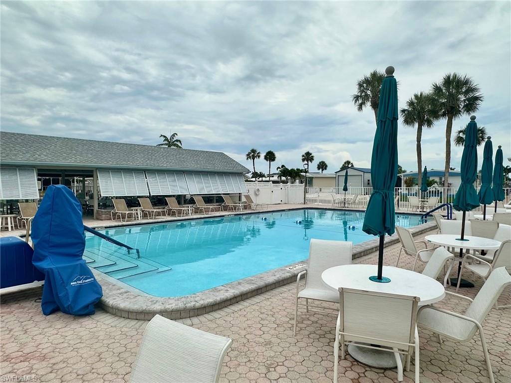 BAYSIDE ESTATES - Land