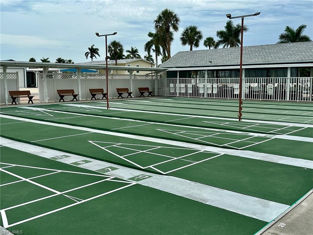 BAYSIDE ESTATES - Land