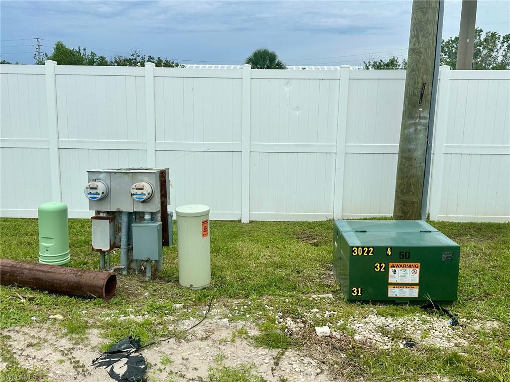 BAYSIDE ESTATES - Land