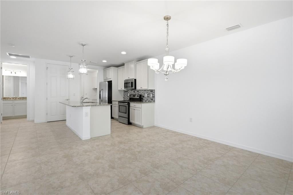 14943 Edgewater CIR