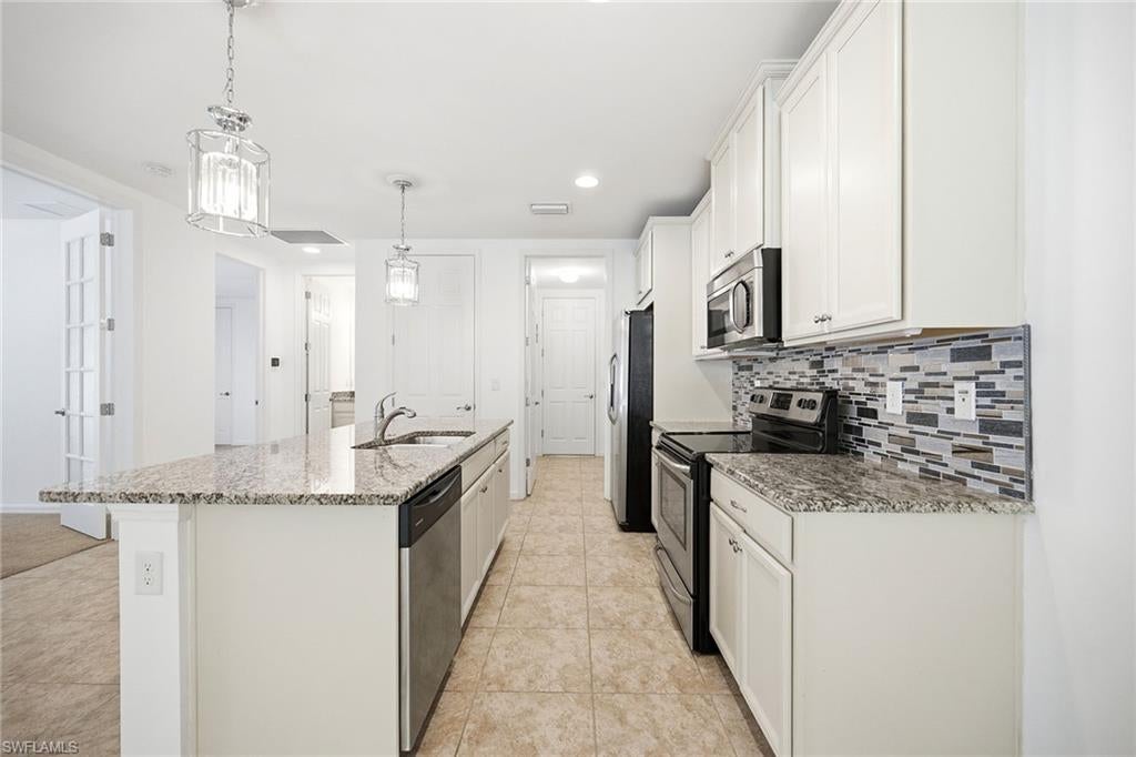 14943 Edgewater CIR