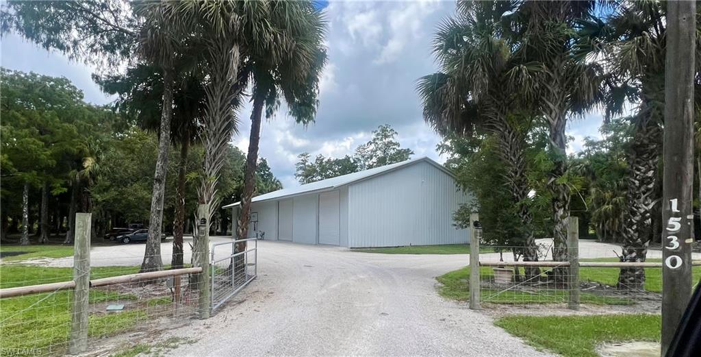 1303 Shady LN