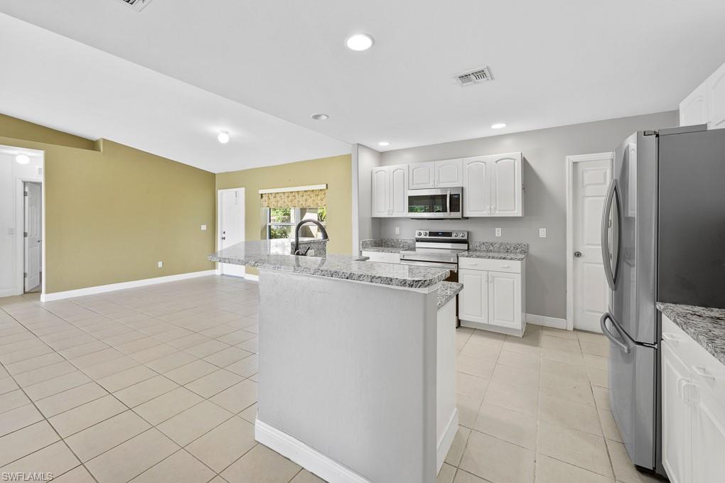FORT MYERS SHORES - Residential