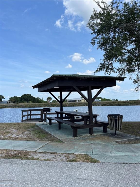 MOORE HAVEN - Residential