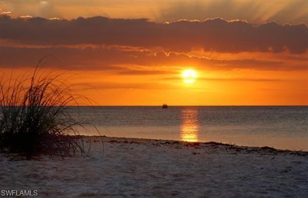 WATERSIDE AT BAY BEACH - Residential